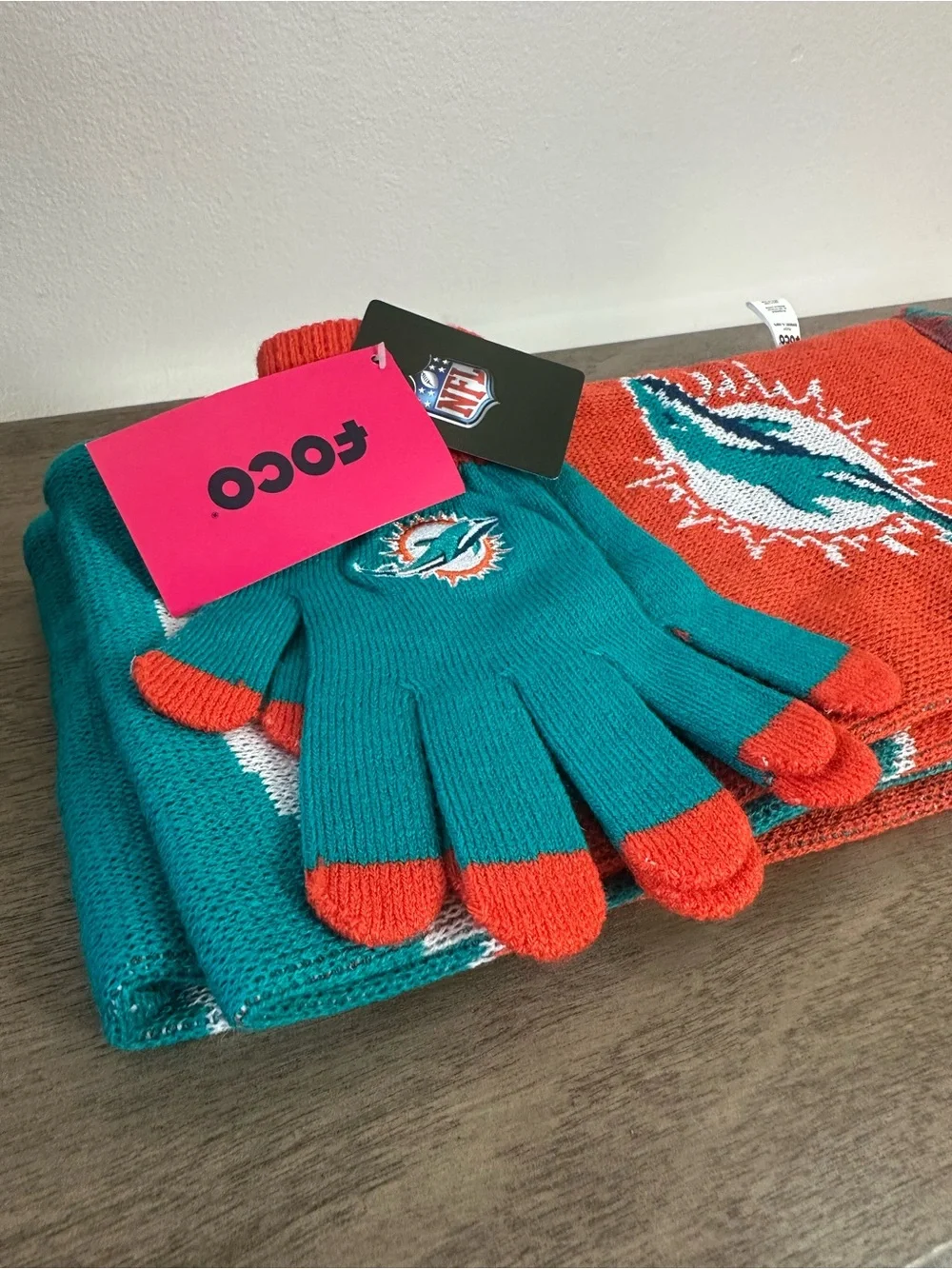 Foco Miami Dolphins Scarf and Gloves Set NFL NWT